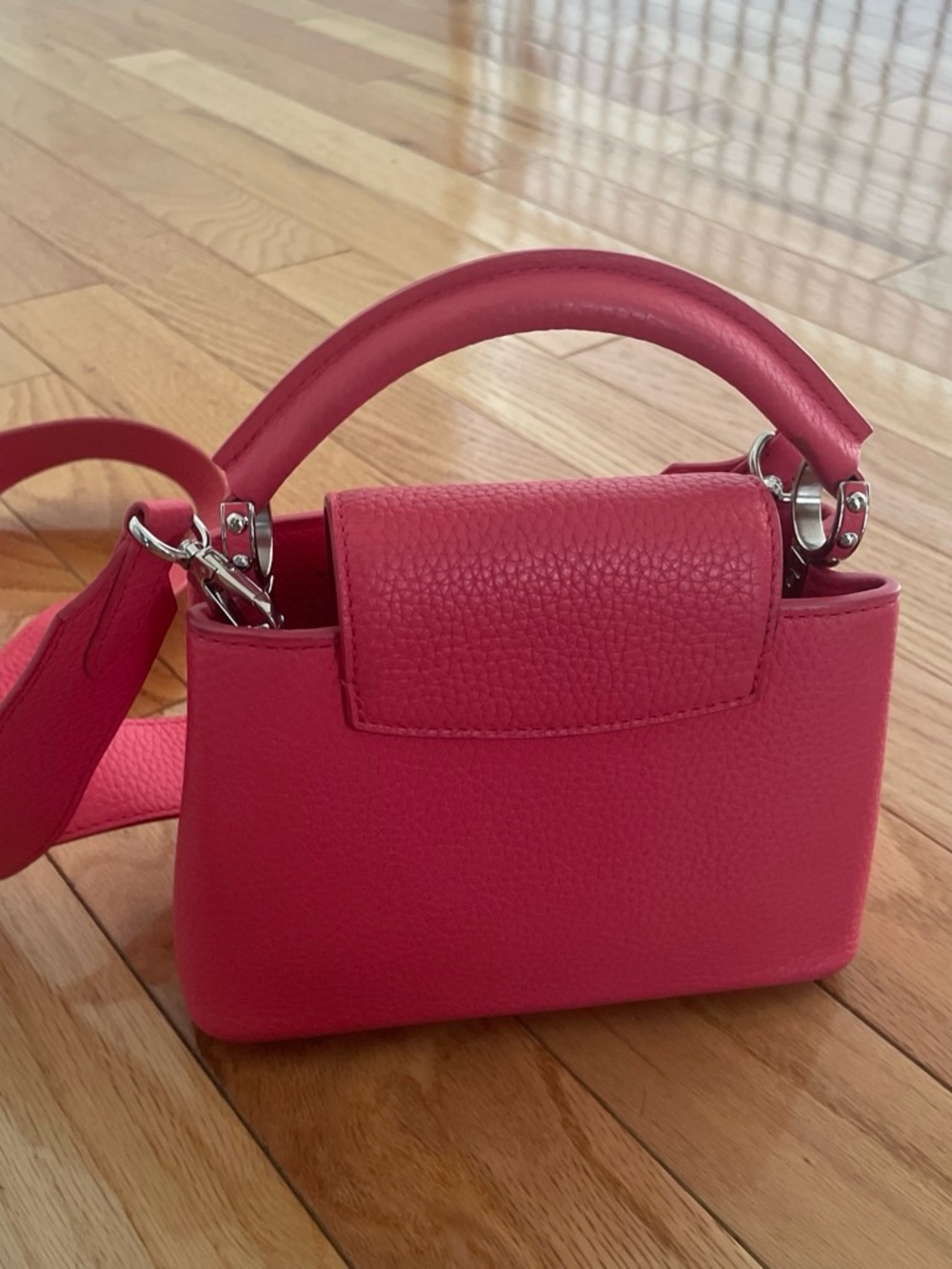 Louis Vuitton Hot Pink Mini Capucines Top-Handle Bag - Picture 2 of 4